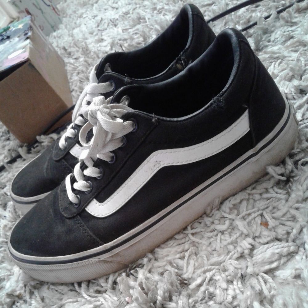 Vans - Picture 6 of 12
